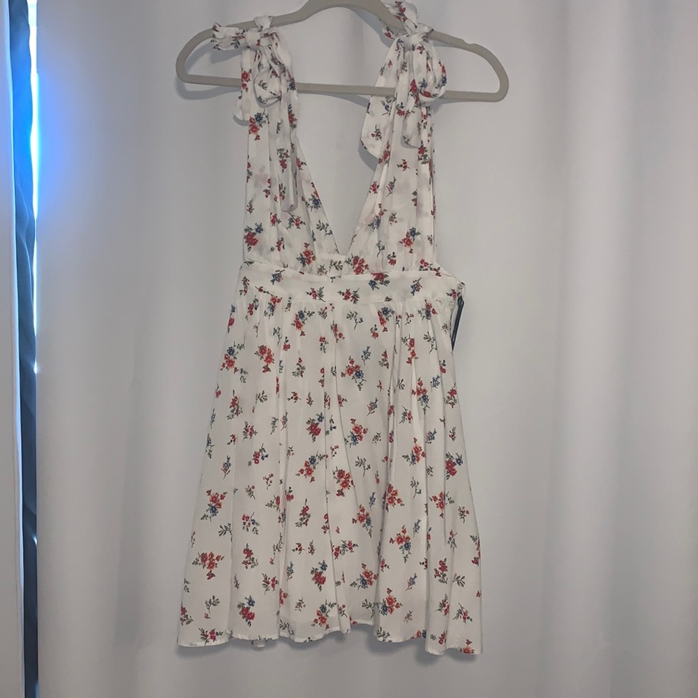 White flower dress.